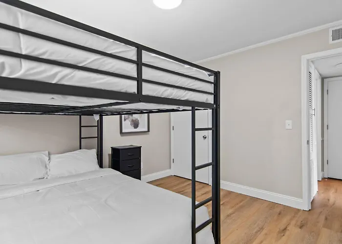 Newly Renovated Unit In Spfld #101 Springfield